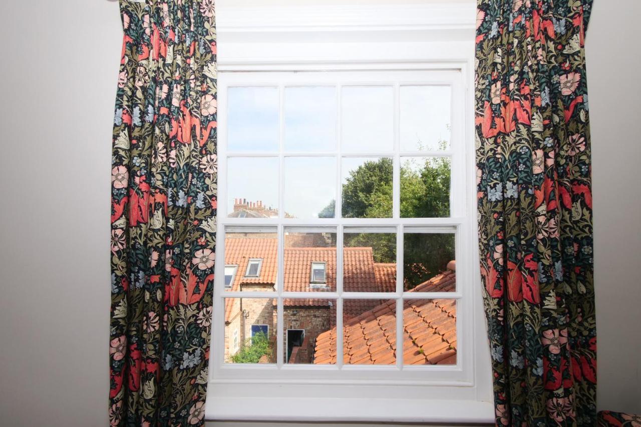Stodham House With Minster Views! York Exterior foto